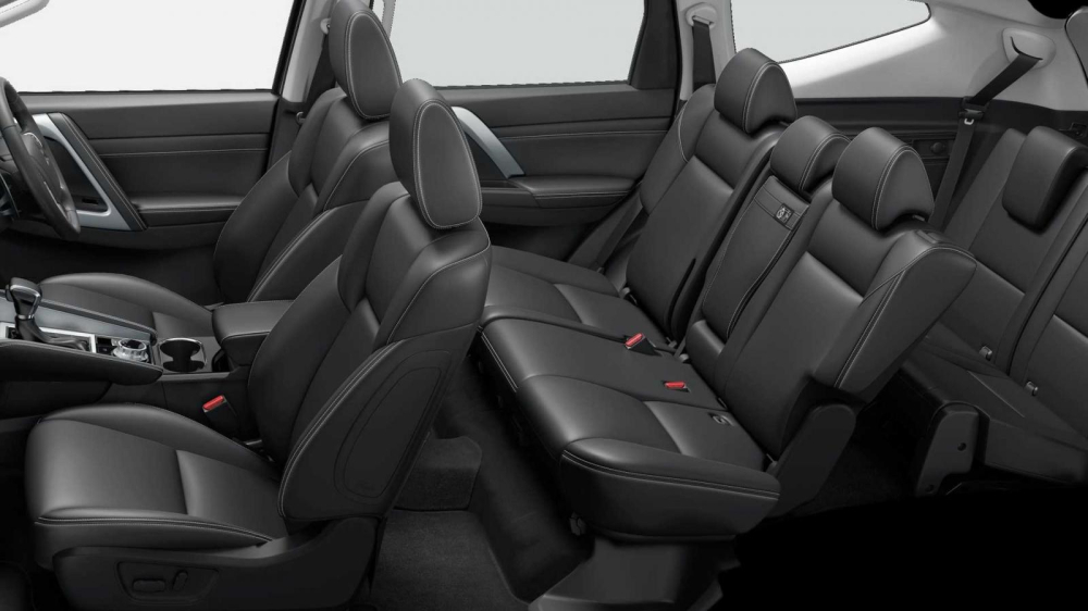 Nội thất của Mitsubishi Pajero Sport 2020 gần như kh&ocirc;ng thay đổi so với trước