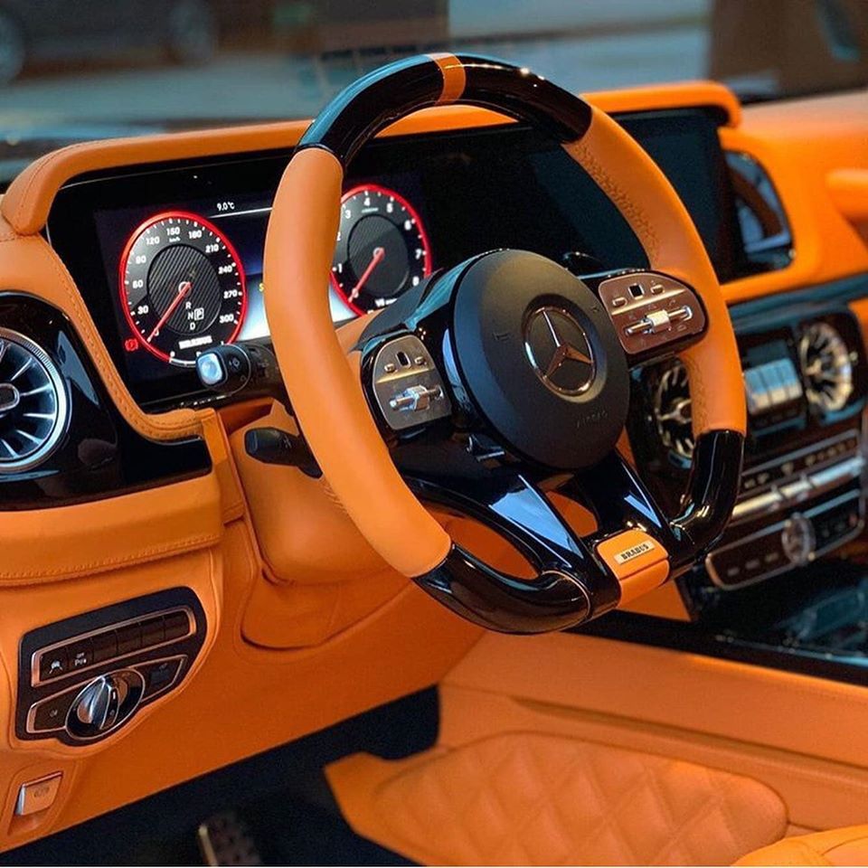 Những n&acirc;ng cấp ở động cơ cũng gi&uacute;p chiếc SUV hạng sang Mercedes-AMG G63 độ Brabus r&uacute;t ngắn thời gian tăng tốc từ vị tr&iacute; xuất ph&aacute;t l&ecirc;n 100 km/h chỉ trong v&ograve;ng 4,1 gi&acirc;y