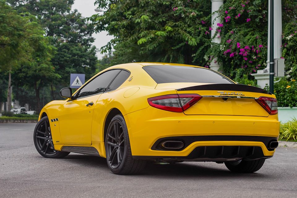 Maserati GranTurismo MC Sportline ch&iacute;nh h&atilde;ng n&agrave;y l&uacute;c mới về nước c&oacute; gi&aacute; 12 tỷ đồng