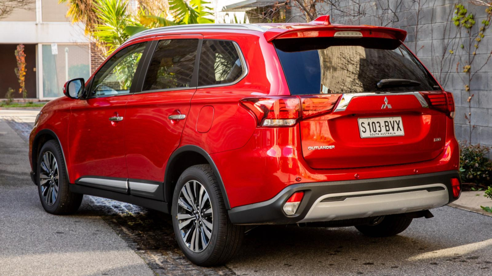 Có thể Outlander 2020 sắp ra mắt khách hàng Việt sẽ có thiết kế mâm và ốp cản sau mới