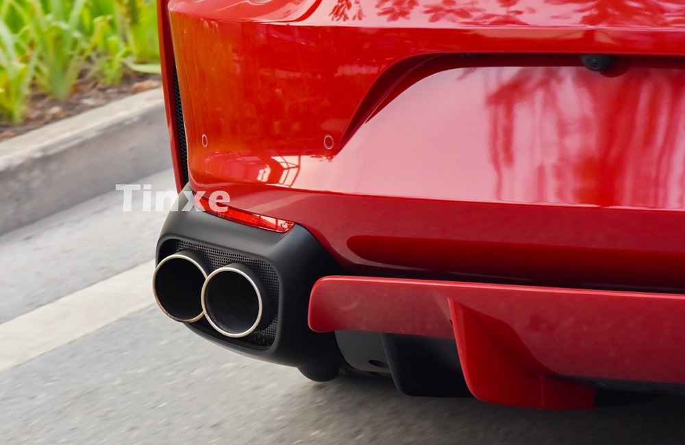 Hãng siêu xe Ý đã thực hiện hàng loạt nâng cấp và cải tiến khối động cơ cho Ferrari 812 Superfast như hệ thống phun nhiên liệu trực tiếp kết hợp cùng các ứng dụng của công nghệ của xe đua F1 nhằm mang đến sức mạnh đáng kinh ngạc cho siêu ngựa này.