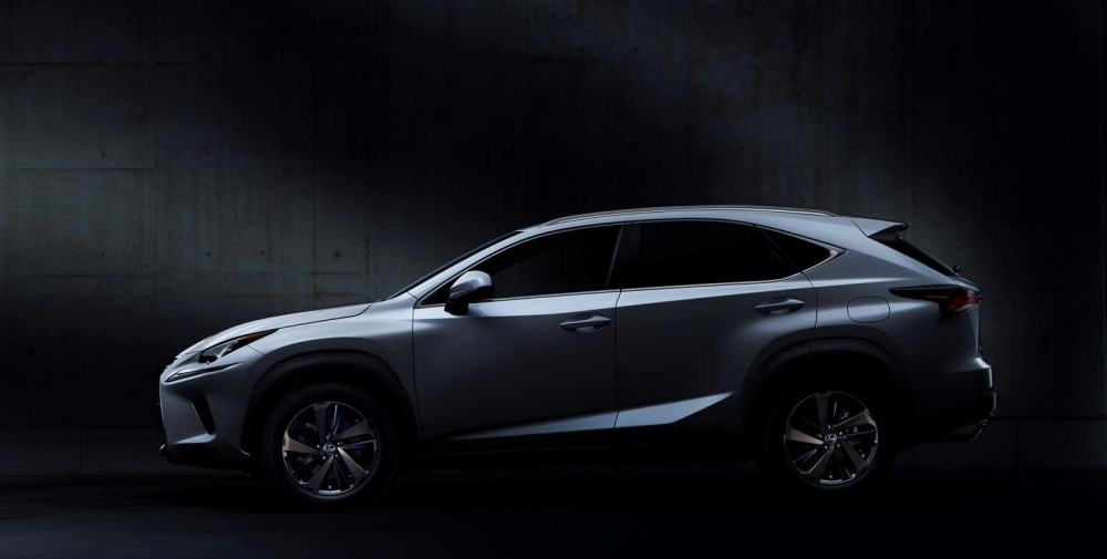 Lexus NX 300 2020 ch&iacute;nh thức được ra mắt thị trường Việt Nam với một số trang bị được n&acirc;ng cấp
