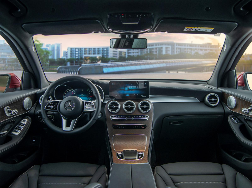Nội thất của Mercedes-Benz GLC 200 4Matic 2020