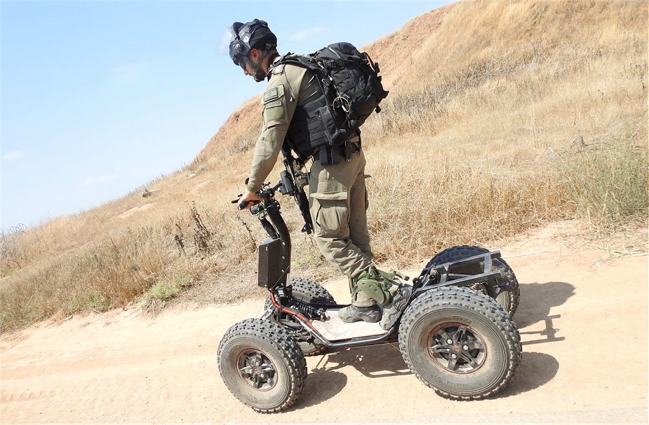 EZRaider mang thiết kế kết hợp giữa mô tô nước và xe ATV EZRaider mang thiết kế kết hợp giữa mô tô nước và xe ATV