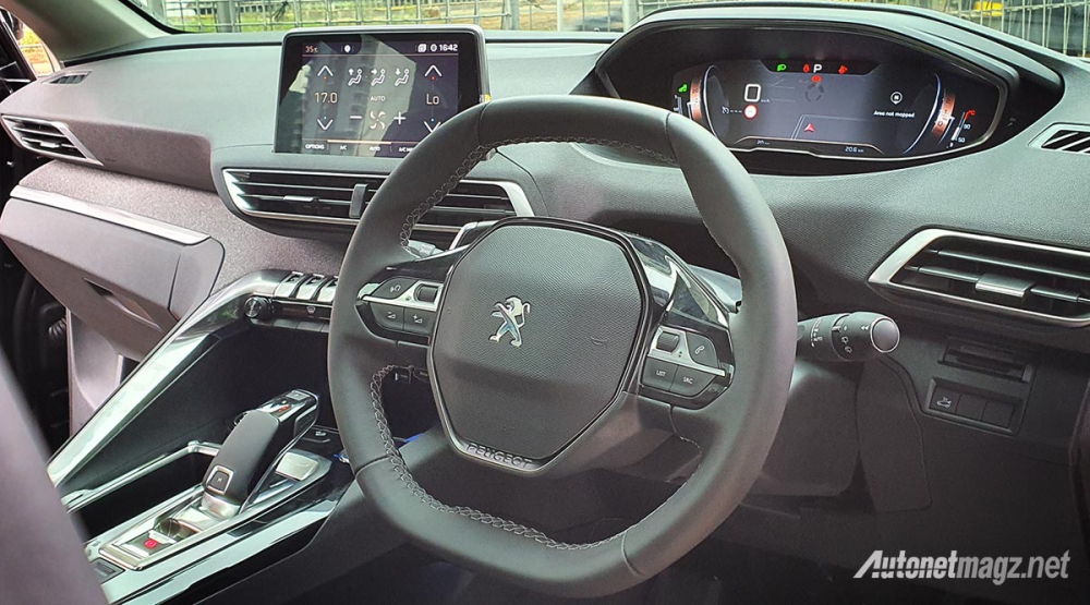 Peugeot 3008 Allure Plus 2020 vẫn có bảng đồng hồ kỹ thuật số i-Cockpit