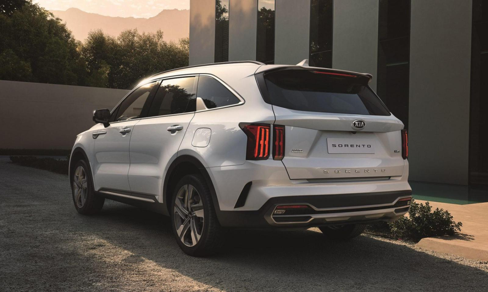 Thiết kế mới mẻ ph&iacute;a sau của Kia Sorento 2021