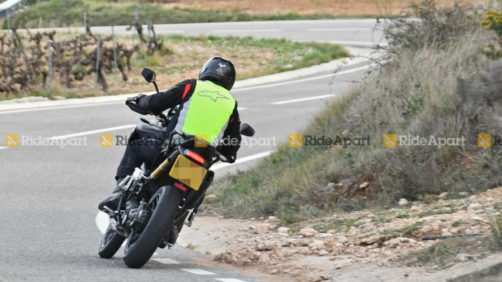 Triumph Tiger 1200 2020 sử dụng gắp đ&ocirc;i