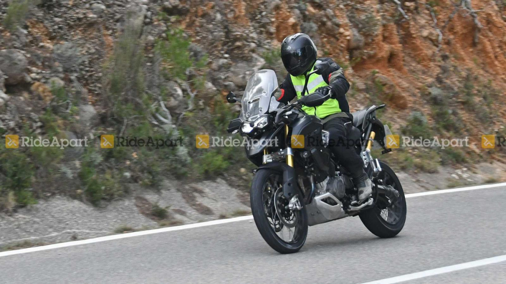 Triumph Tiger 1200 2020 đang chạy thử