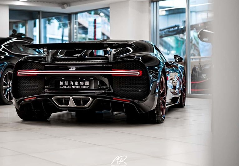 Vẻ đẹp của siêu phẩm Bugatti Chiron đầu tiên đến Hồng Kông Vẻ đẹp của siêu phẩm Bugatti Chiron đầu tiên đến Hồng Kông