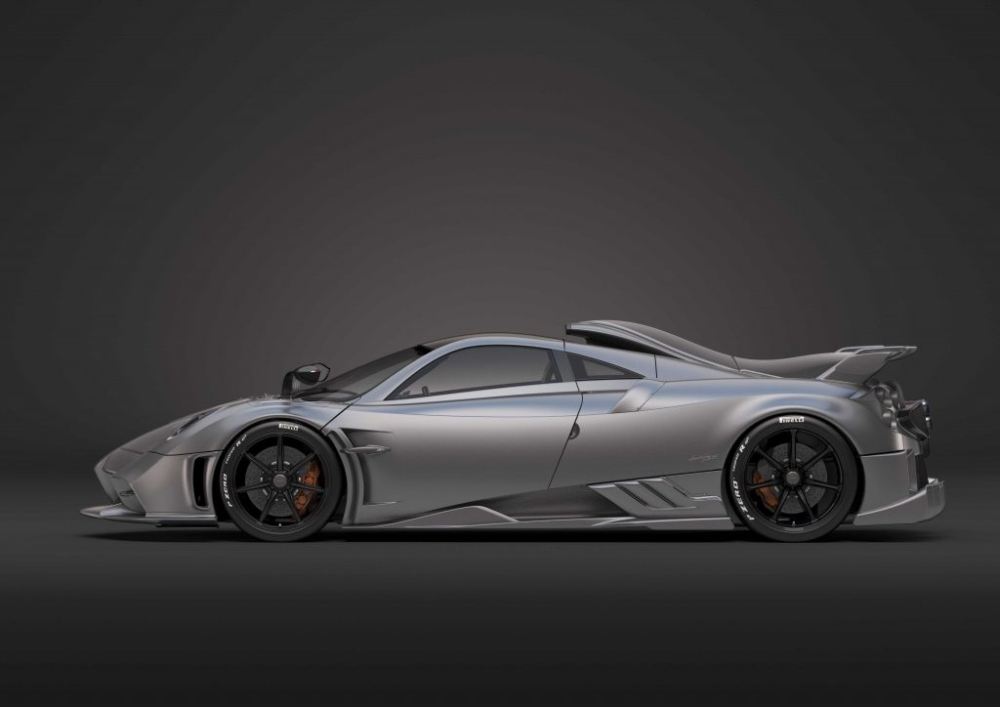 Nói về tên gọi Huayra Imola, cái tên này được lấy từ tên một đường đua nổi tiếng tại Ý, đây là nơi từng tổ chức các chặng đua của giải đua xe Công thức 1 vào cuối thế kỷ trước, cũng như nhiều giải đua lớn nhỏ khác. Đây cũng là nơi mà các hãng xe thường xuyên thử nghiệm các sản phẩm mới của mình và Huayra Imola cũng không ngoại lệ.