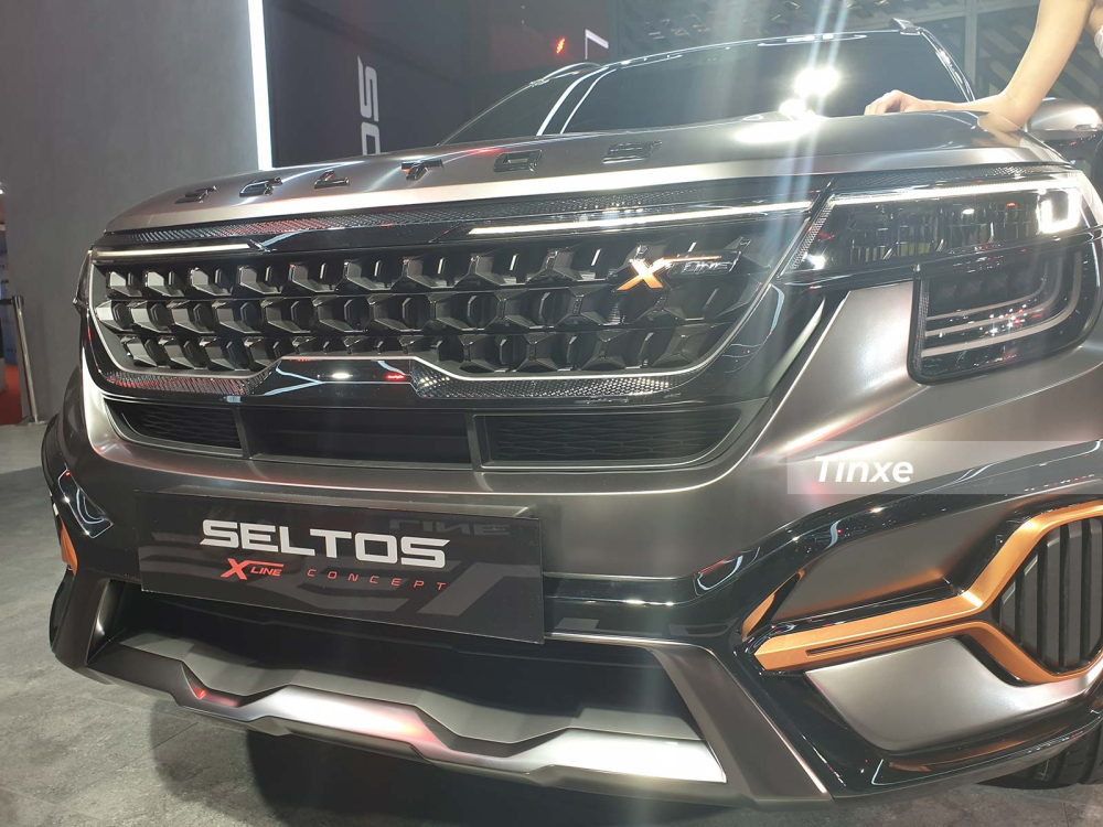 Cận cảnh lưới tản nhiệt mới của Kia Seltos X-Line