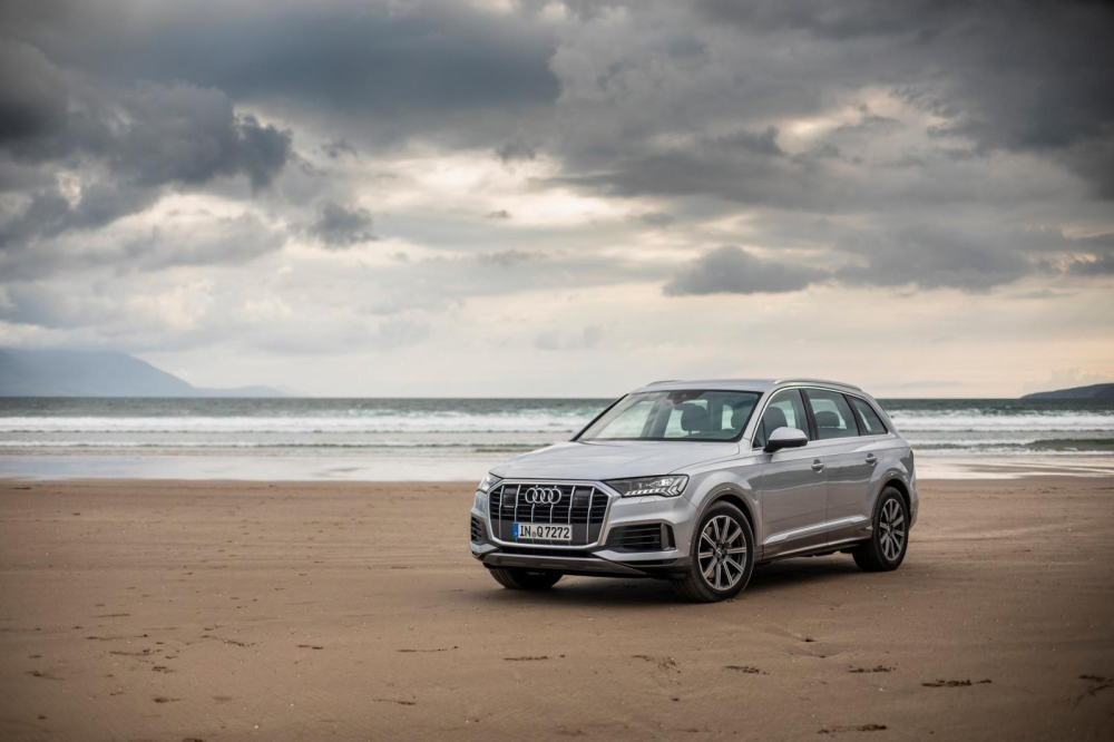 Audi Q7 45 TFSI 2020 trang bị động cơ 4 xylanh 2.0L