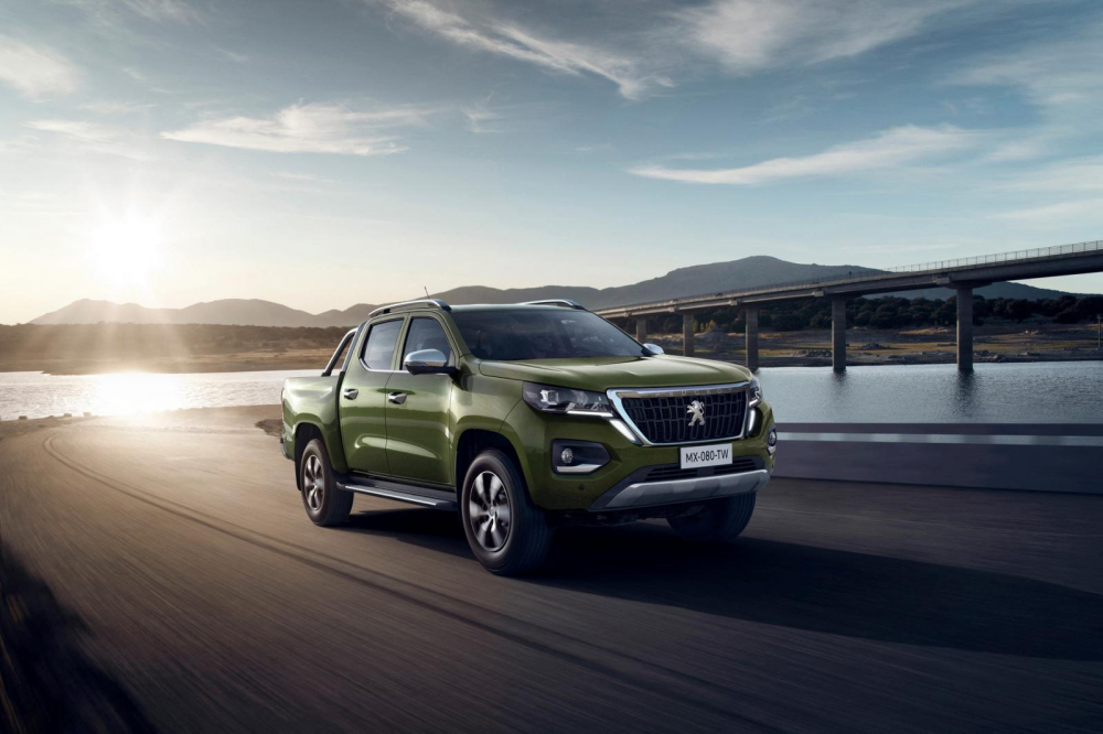 Peugeot Landtrek thuộc ph&acirc;n kh&uacute;c xe b&aacute;n tải cỡ trung