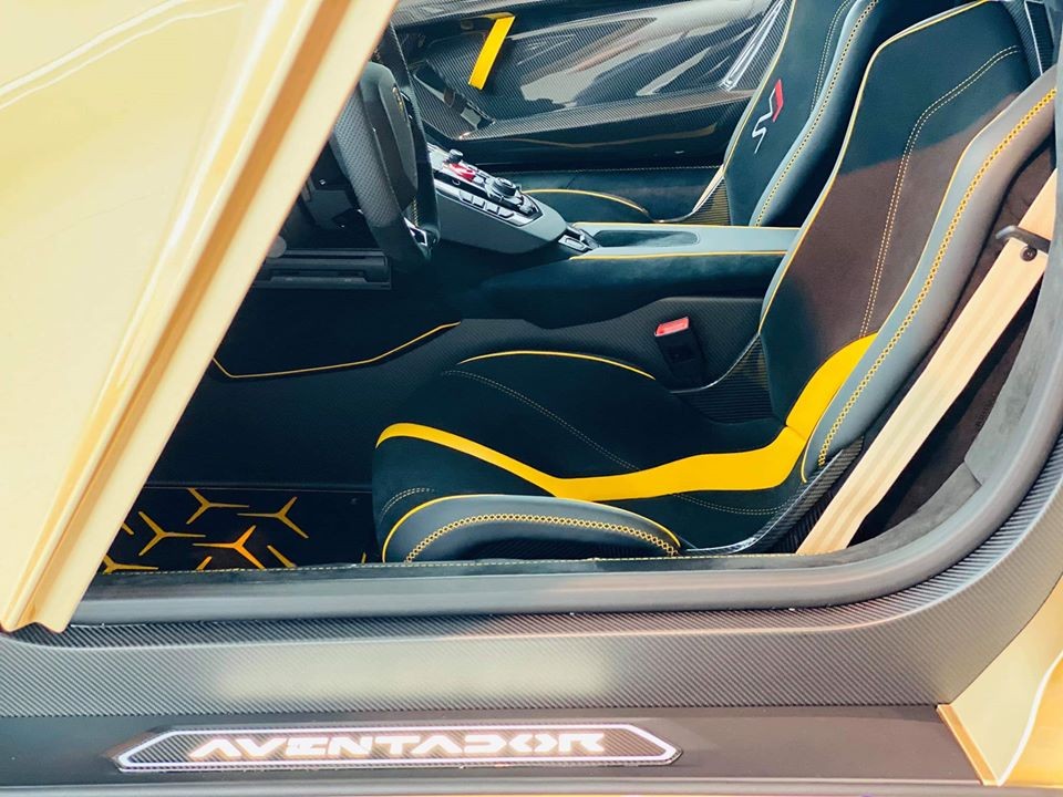 Nội thất siêu xe Lamborghini Aventador SVJ Roadster của thành viên Gia Lai Team mới mua Nội thất siêu xe Lamborghini Aventador SVJ Roadster của thành viên Gia Lai Team mới mua