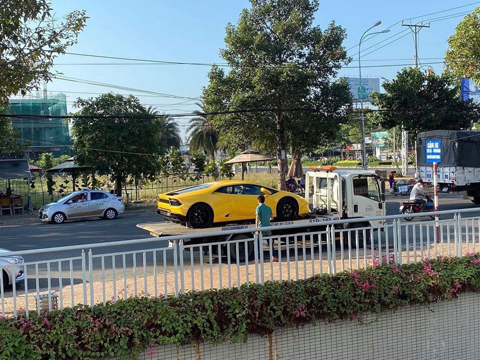 Đây là chiếc siêu xe đầu tiên của một doanh nhân Cần Thơ mua