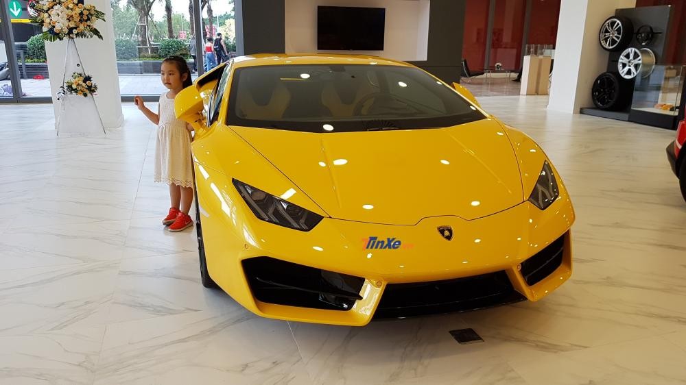Siêu xe Lamborghini Huracan LP580-2 mới về Cần Thơ thuộc diện phân phối chính hãng