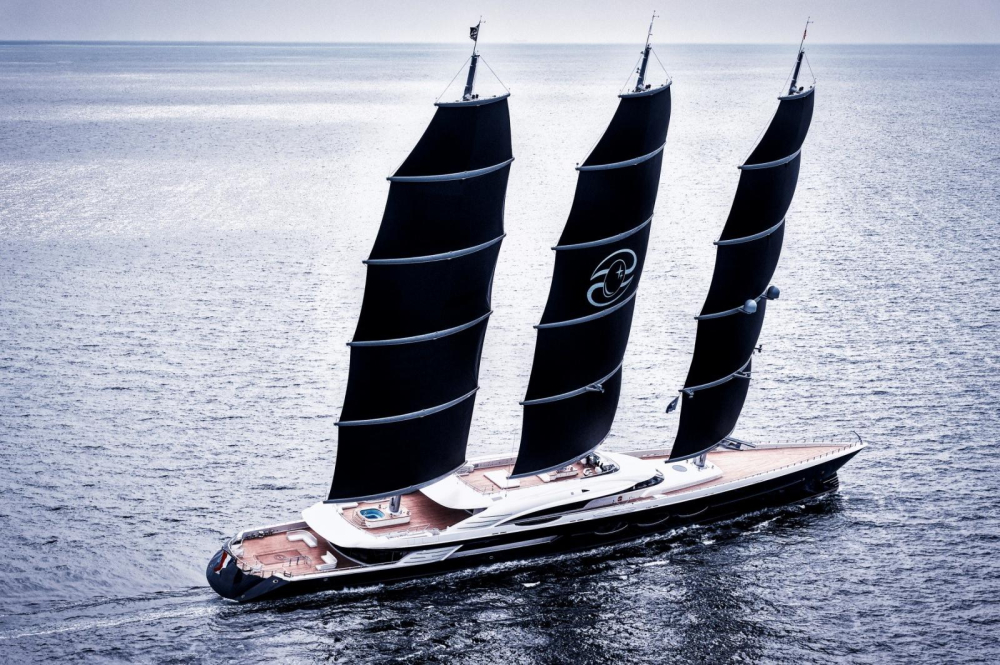 Black Pearl (Ngọc Trai Đen) là một trong những con thuyền cánh buồm lớn nhất thế giới