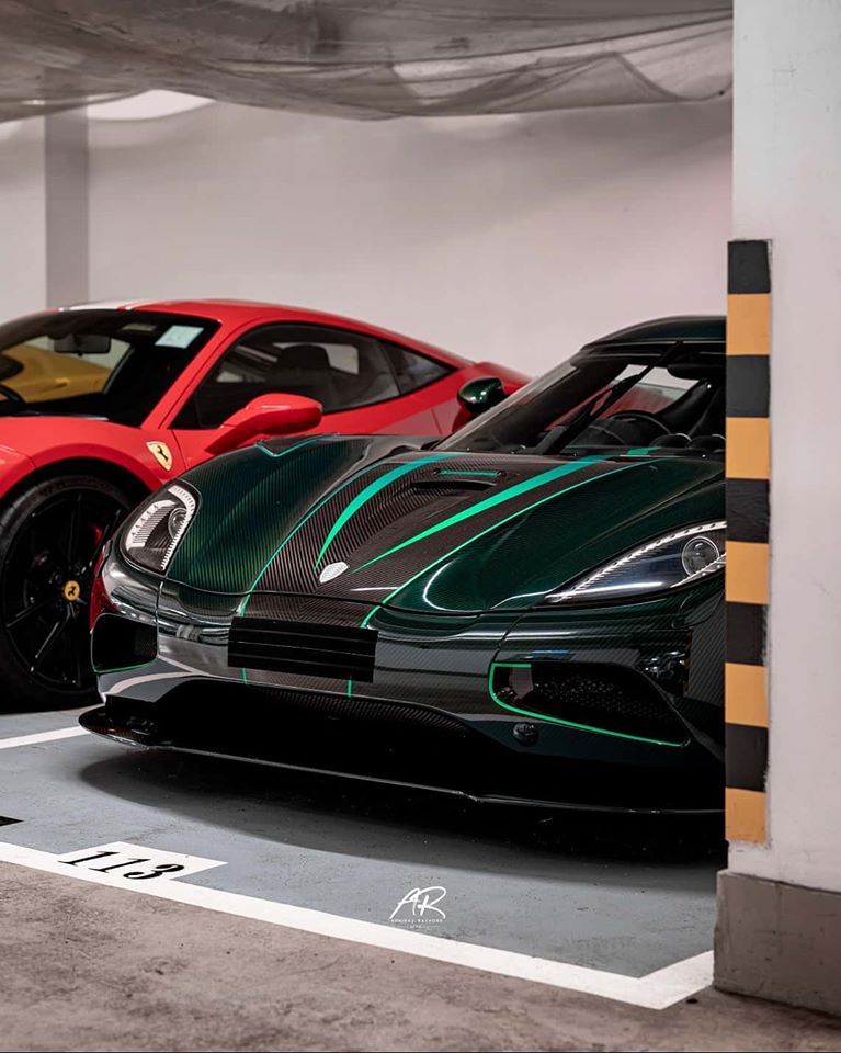 Si&ecirc;u xe Koenigsegg Agera S ở Hương Cảng c&oacute; ngoại thất carbon xanh 