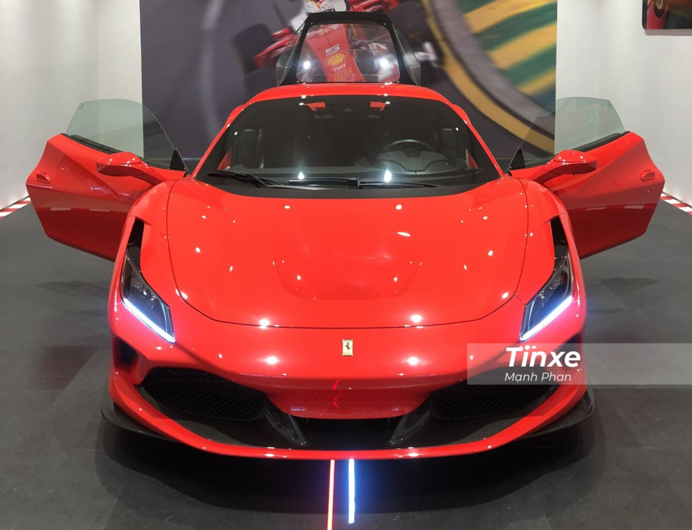 Siêu xe Ferrari F8 Tributo thứ 2 về Việt Nam Siêu xe Ferrari F8 Tributo thứ 2 về Việt Nam