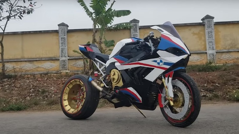 Bản độ BMW S1000RR 2020 từ xác xe Honda Wave 110 Bản độ BMW S1000RR 2020 từ xác xe Honda Wave 110