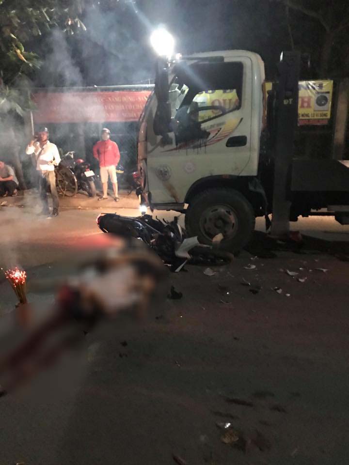 Hiện trường vụ tai nạn nghi&ecirc;m trọng tại quận 12, Tp. Hồ Ch&iacute; Minh