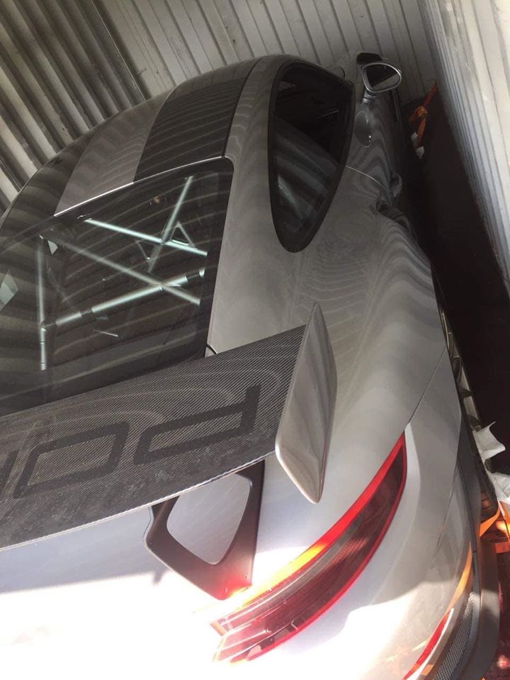 Gói Weisach Package mang đến nhiều chi tiết carbon cho Porsche 911 GT2 RS Gói Weisach Package mang đến nhiều chi tiết carbon cho Porsche 911 GT2 RS