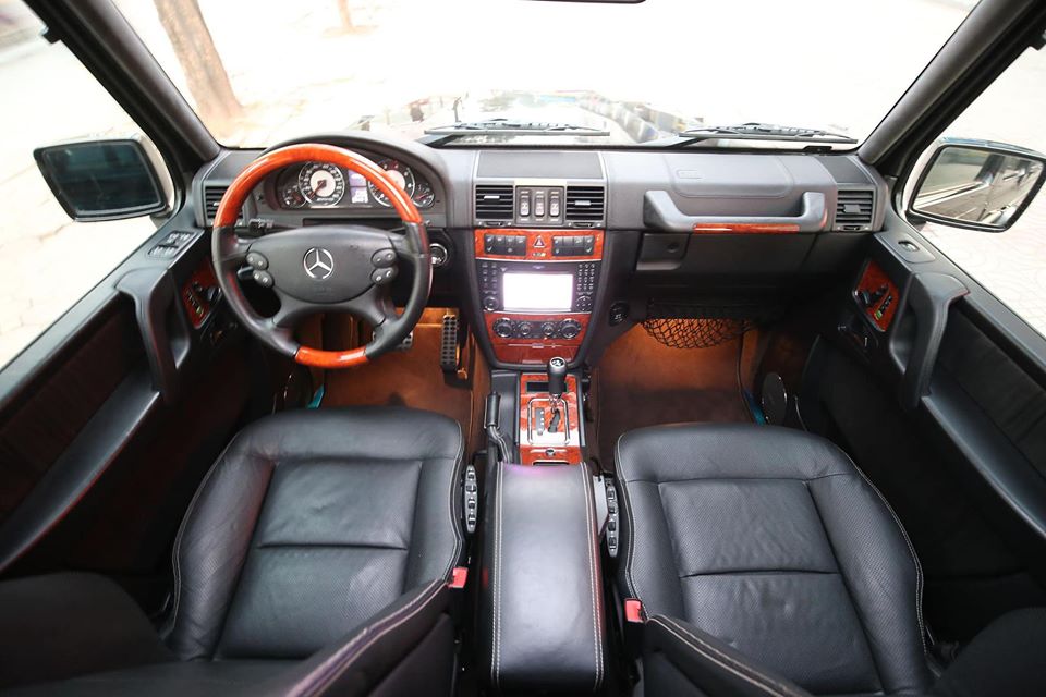 Nội thất xe Mercedes-Benz G55 AMG đời 2011 mang biển tứ qu&yacute; 8