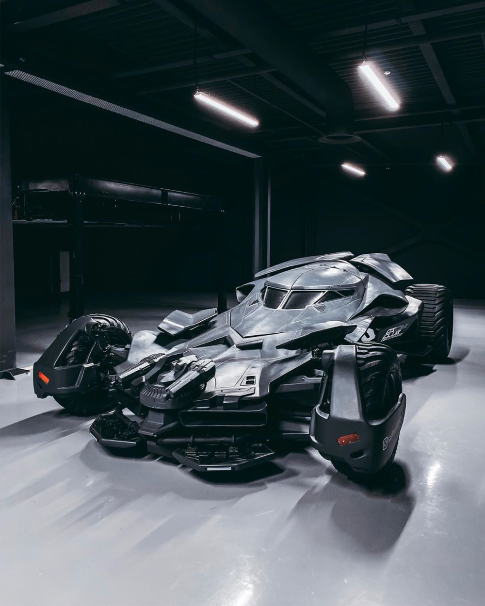 Chiếc Batmobile bản sao từng được rao bán vào năm ngoái Chiếc Batmobile bản sao từng được rao bán vào năm ngoái