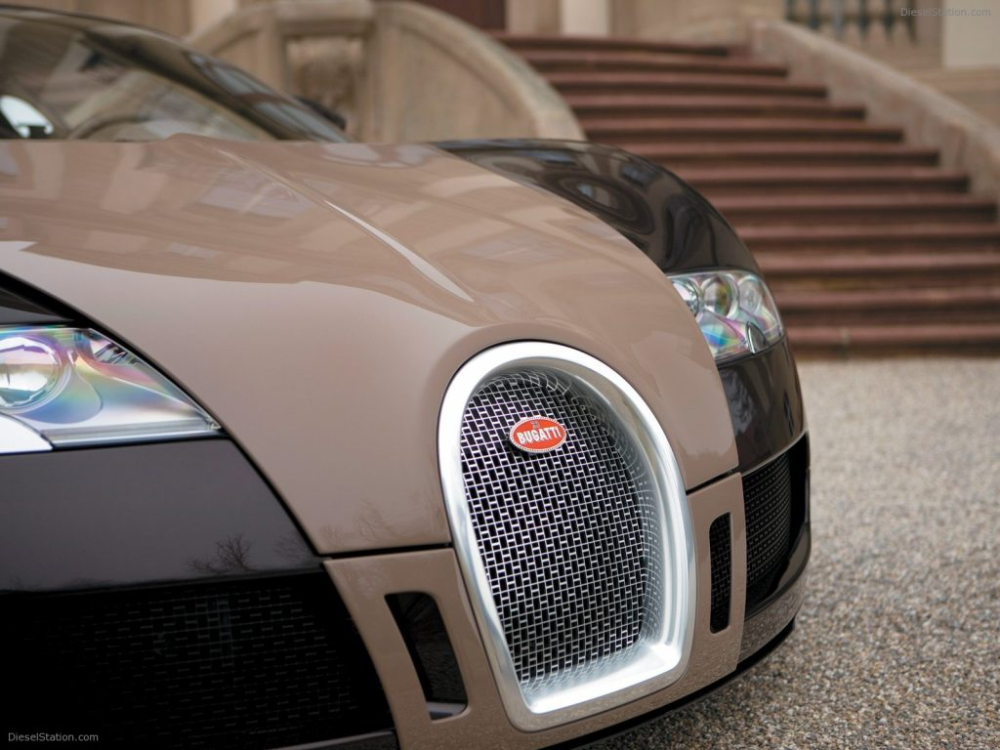 Ngoài ra, Bugatti Veyron FBG par Hermes còn có cản va trước thiết kế lại. Ngoài ra, Bugatti Veyron FBG par Hermes còn có cản va trước thiết kế lại.