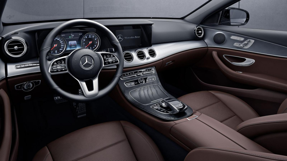 Nội thất b&ecirc;n trong Mercedes-Benz E-Class 2020 tại Philippines