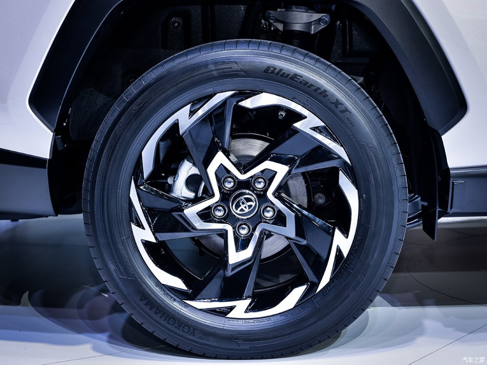 Bộ v&agrave;nh 18 inch của Toyota Wildlander 2020