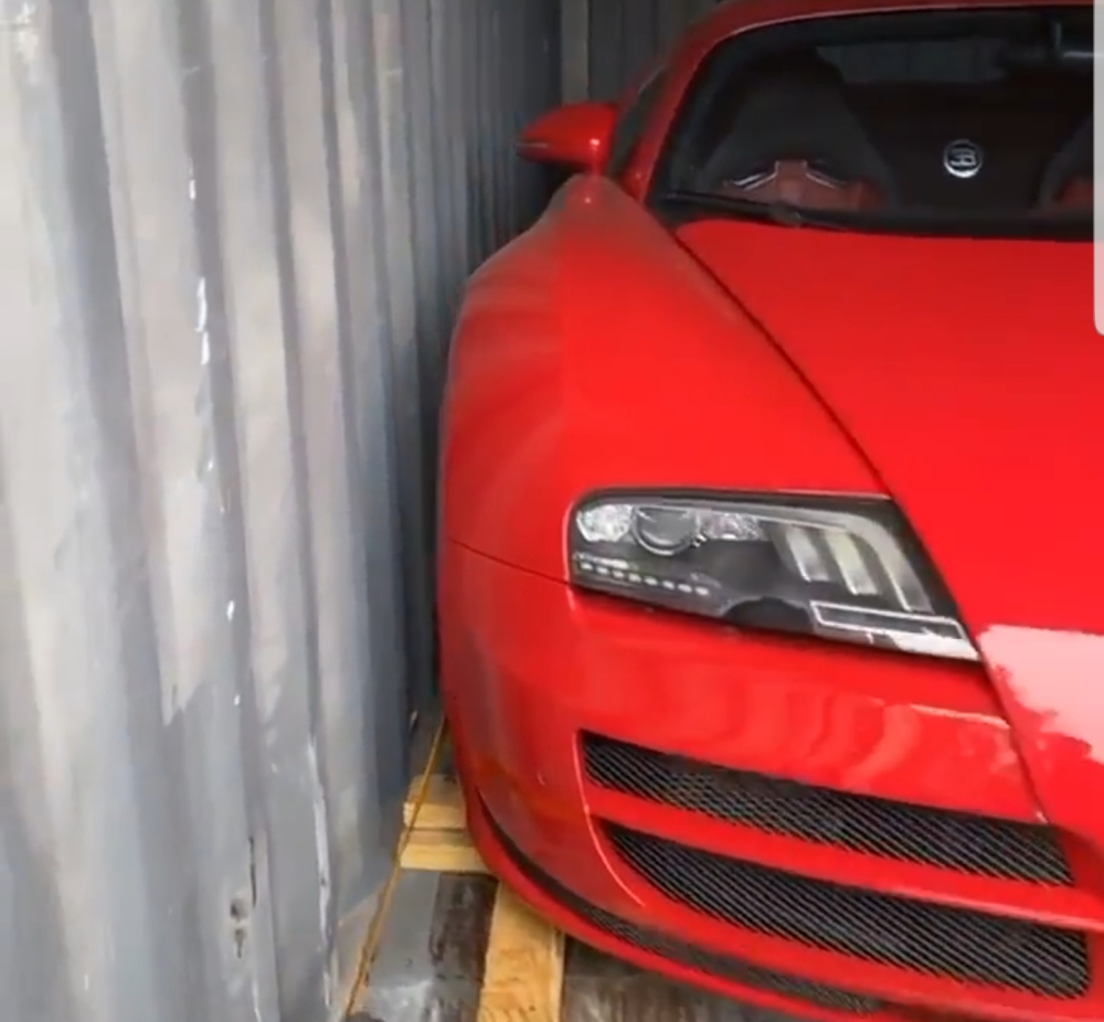 Bugatti Veyron chỉ có 450 chiếc trên thế giới Bugatti Veyron chỉ có 450 chiếc trên thế giới