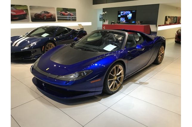 Nếu kh&ocirc;ng nằm trong số 6 kh&aacute;ch h&agrave;ng được h&atilde;ng Ferrari chọn mua si&ecirc;u xe Ferrari Sergio, c&aacute;c đại gia giờ đ&acirc;y c&oacute; thể sở hữu mẫu xe n&agrave;y theo diện đ&atilde; qua sử dụng. N&oacute;i l&agrave; vậy nhưng t&igrave;nh trạng của c&aacute;c xe đều rất c&ograve;n mới v&igrave; chủ nh&acirc;n của ch&uacute;ng kh&ocirc;ng c&oacute; nhiều thời gian để l&aacute;i hết c&aacute;c xe c&oacute; trong garage v&agrave; Ferrari Sergio cũng kh&ocirc;ng ngoại lệ.
