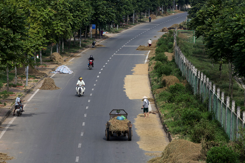 Đường gom Đại lộ Thăng Long hiện tại là đường 2 chiều