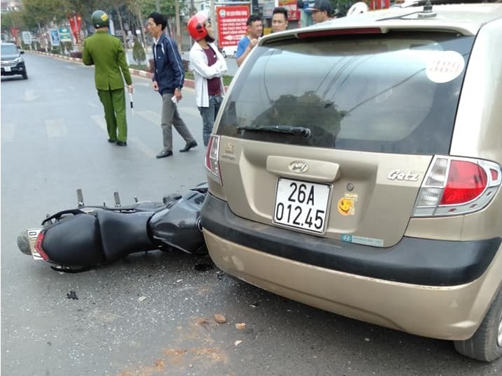 Hiện trường vụ tai nạn xe ph&acirc;n khối lớn tại Sơn La