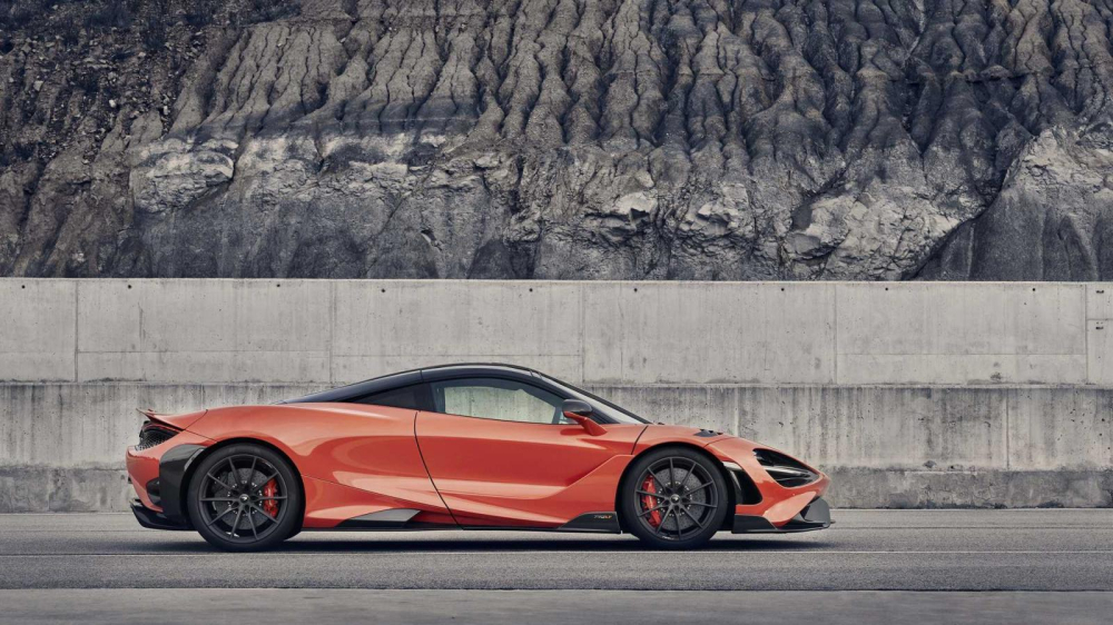 H&atilde;ng McLaren đ&atilde; c&ocirc;ng bố thời gian giao h&agrave;ng nhanh nhất cho si&ecirc;u xe phi&ecirc;n bản giới hạn của McLaren 720S l&agrave; v&agrave;o th&aacute;ng 9. Tức l&agrave; c&ograve;n nửa năm nữa. Mức gi&aacute; b&aacute;n si&ecirc;u xe McLaren 765LT chưa được tiết lộ nhưng chắc chắn kh&ocirc;ng rẻ hơn con số 300.000 đ&ocirc; la của McLaren 720S l&uacute;c mới ra mắt.