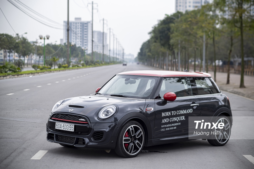 MINI John Cooper Works - phiên bản MINI ba cửa với hiệu suất cao được thửa riêng cho những tín đồ tốc độ của thương hiêu MINI.