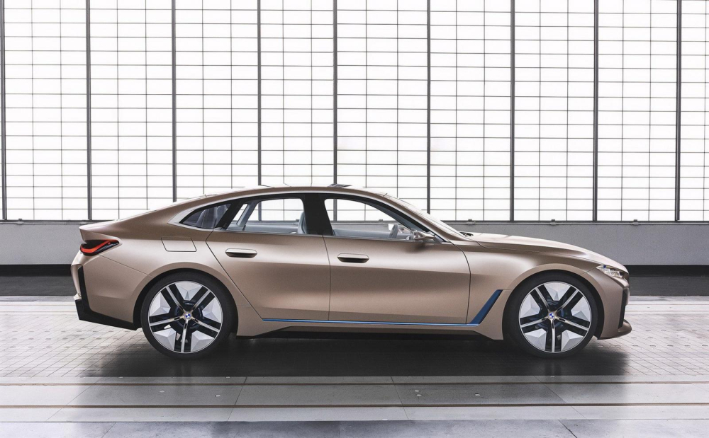Ph&iacute;a sườn của Concept i4