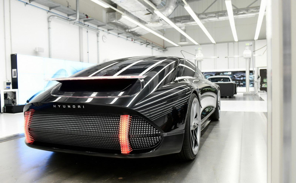 Ph&iacute;a sau của Hyundai Prophecy