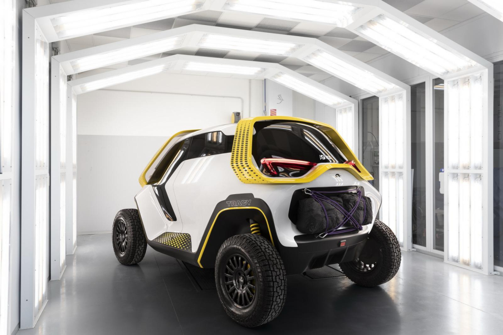 Ph&iacute;a sau của IED Tracy Concept