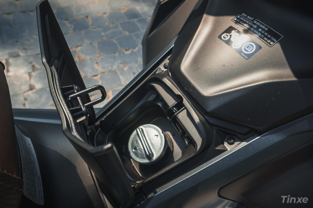 Nắp bình xăng Honda Air Blade 2020 bị kêu