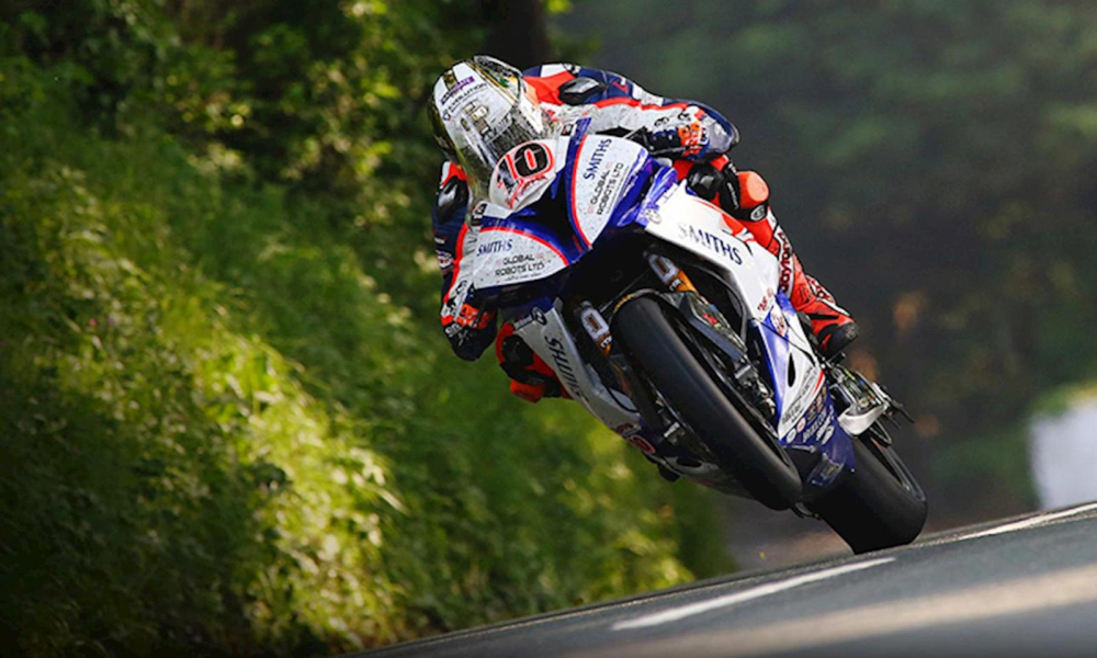 Giải đua khắc nghiệt nhất h&agrave;nh tinh Isle of Man TT&nbsp;