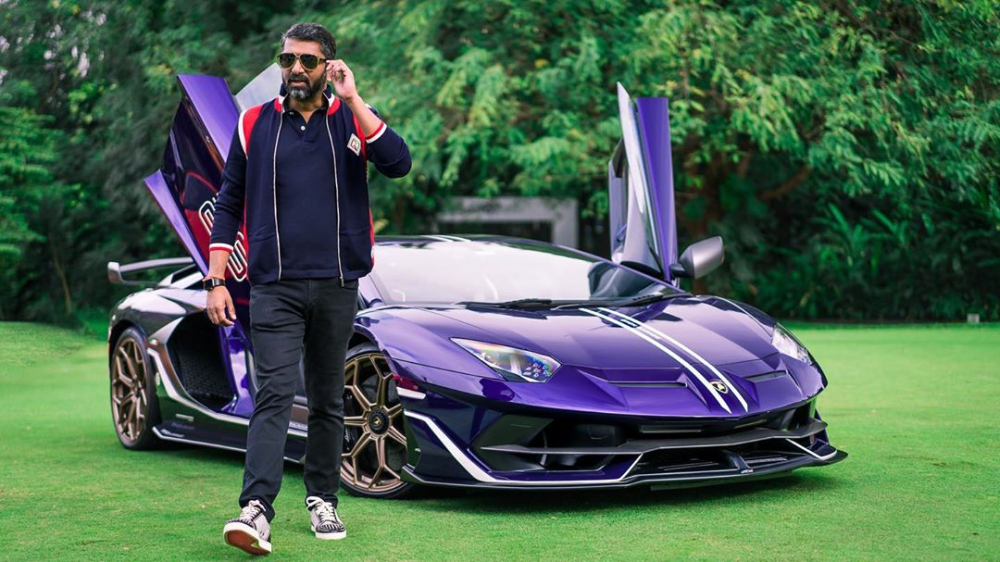 Còn đây là chủ nhân của siêu xe Lamborghini Aventador SVJ đầu tiên đến Ấn Độ Còn đây là chủ nhân của siêu xe Lamborghini Aventador SVJ đầu tiên đến Ấn Độ