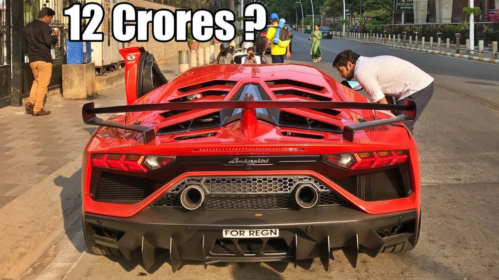Đáng tiếc thay là thời gian tăng tốc từ vị trí xuất phát lên 100 km/h của Lamborghini Aventador SVJ không thể thấp hơn con số 2,8 giây của Đáng tiếc thay là thời gian tăng tốc từ vị trí xuất phát lên 100 km/h của Lamborghini Aventador SVJ không thể thấp hơn con số 2,8 giây của đàn anh Lamborghini Aventador SV tạo ra. Vận tốc tối đa của siêu xe hàng hiếm mới ra mắt cũng dừng lại ở con số 350 km/h.