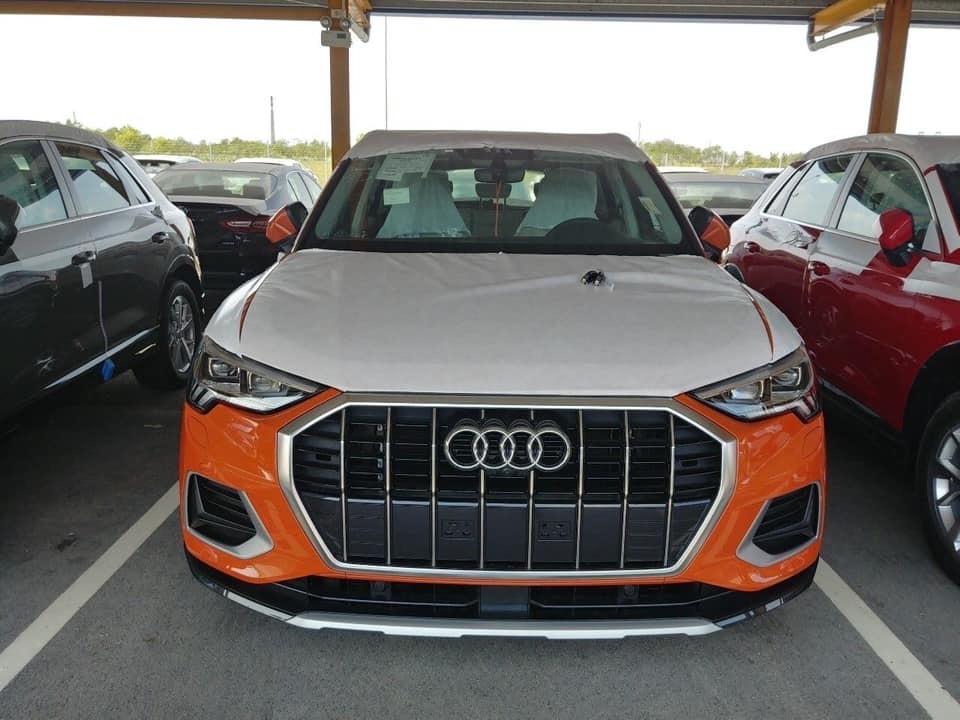 Audi Q3 mới bất ngờ xuất hiện tại cảng Việt nam.