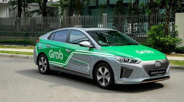 Nếu xác định là doanh nghiệp kinh doanh vận tải bằng xe, các phương tiện cần có biển hiệu, phù hiệu và tuân thủ quy định tại Nghị định số 10