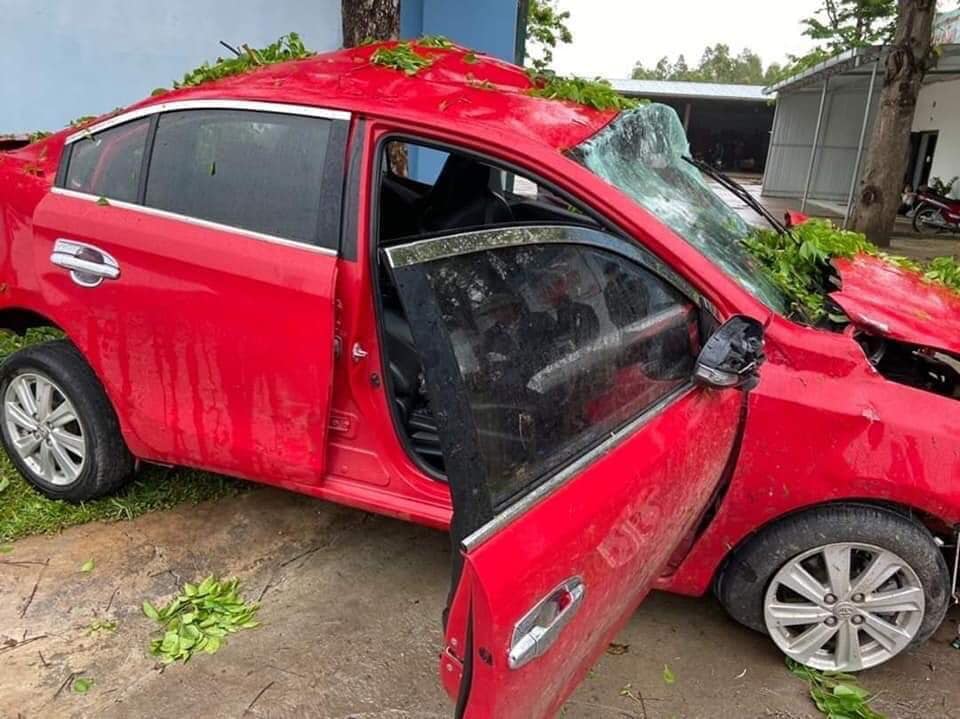 T&agrave;i xế l&aacute;i chiếc Toyota Vios đ&atilde; tử vong tại bệnh viện
