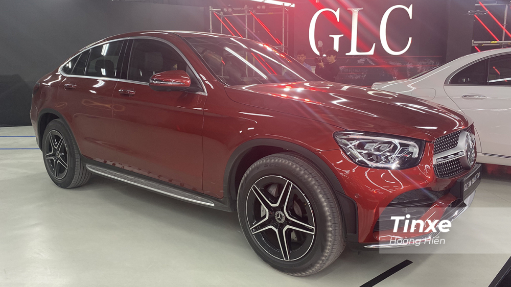 Mercedes-Benz GLC300 4matic Coupe.