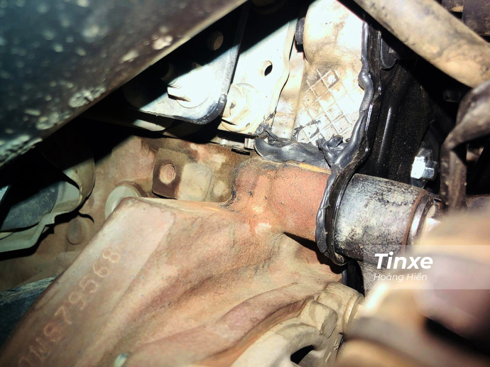Sau khi thay bưởng mặt cam và bôi keo mới lần thứ 3 thì xe anh An sử dụng đến 800km cũng gặp hiện tượng rò rỉ dầu nữa.