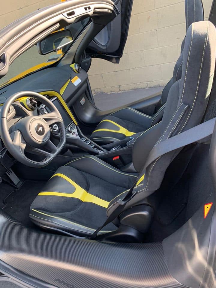 Nội thất siêu xe McLaren 720S Spider màu vàng độc nhất Việt Nam đang được chào bán hơn 23 tỷ đồng